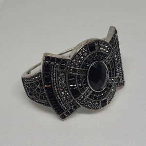 YUHONG Signed Vintage Silver Tone Black Rhinestone Hinged Cuff Bracelet